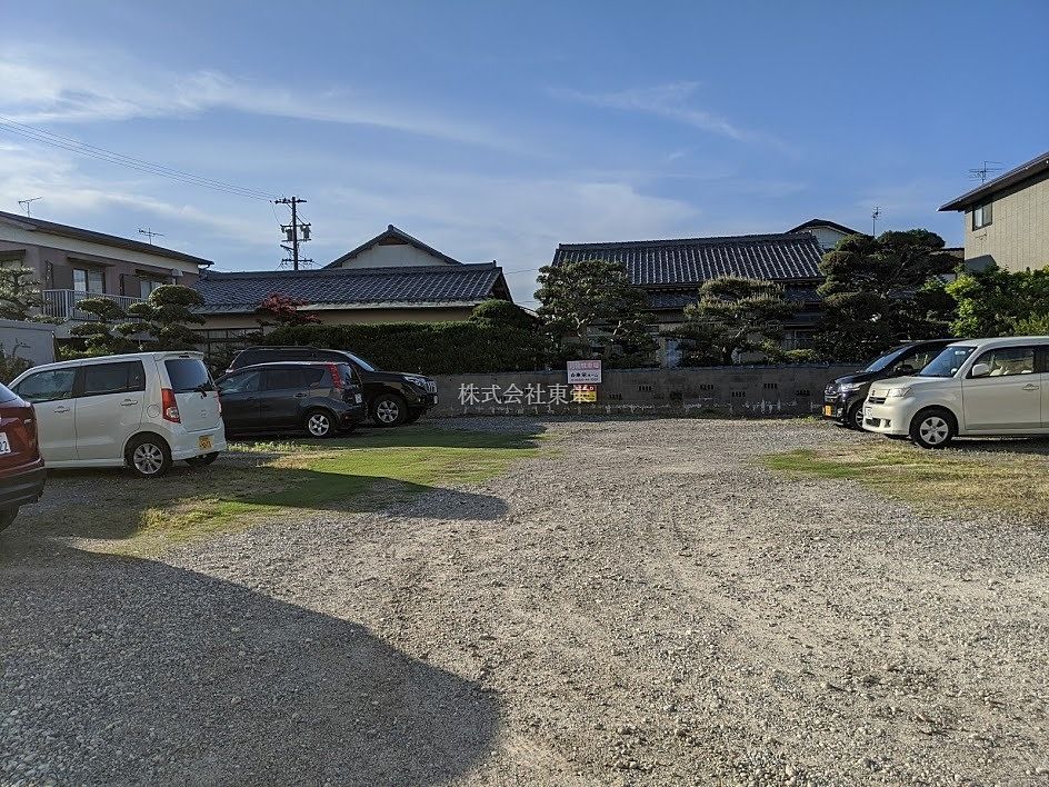 西尾市米津種木の駐車場です。