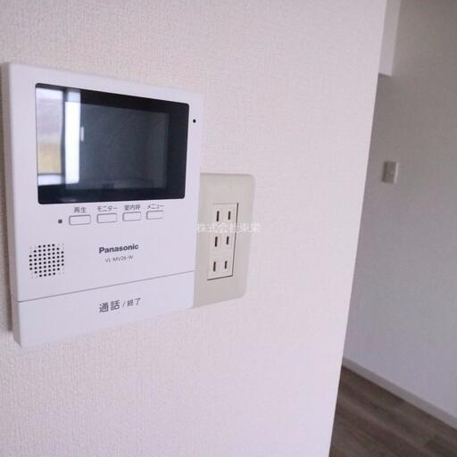 モニタホン 訪問者が見えるので、落ち着きますね。