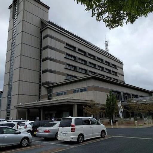 碧南市役所 ATMもあります(駐車場)